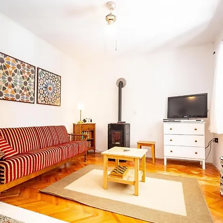 3 Bedroom Awesome In *