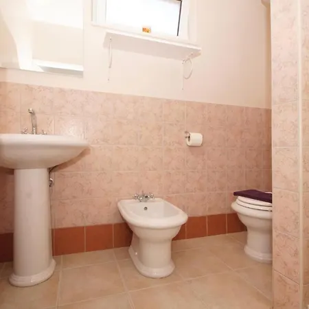 3 Bedroom Awesome In Nyaraló *